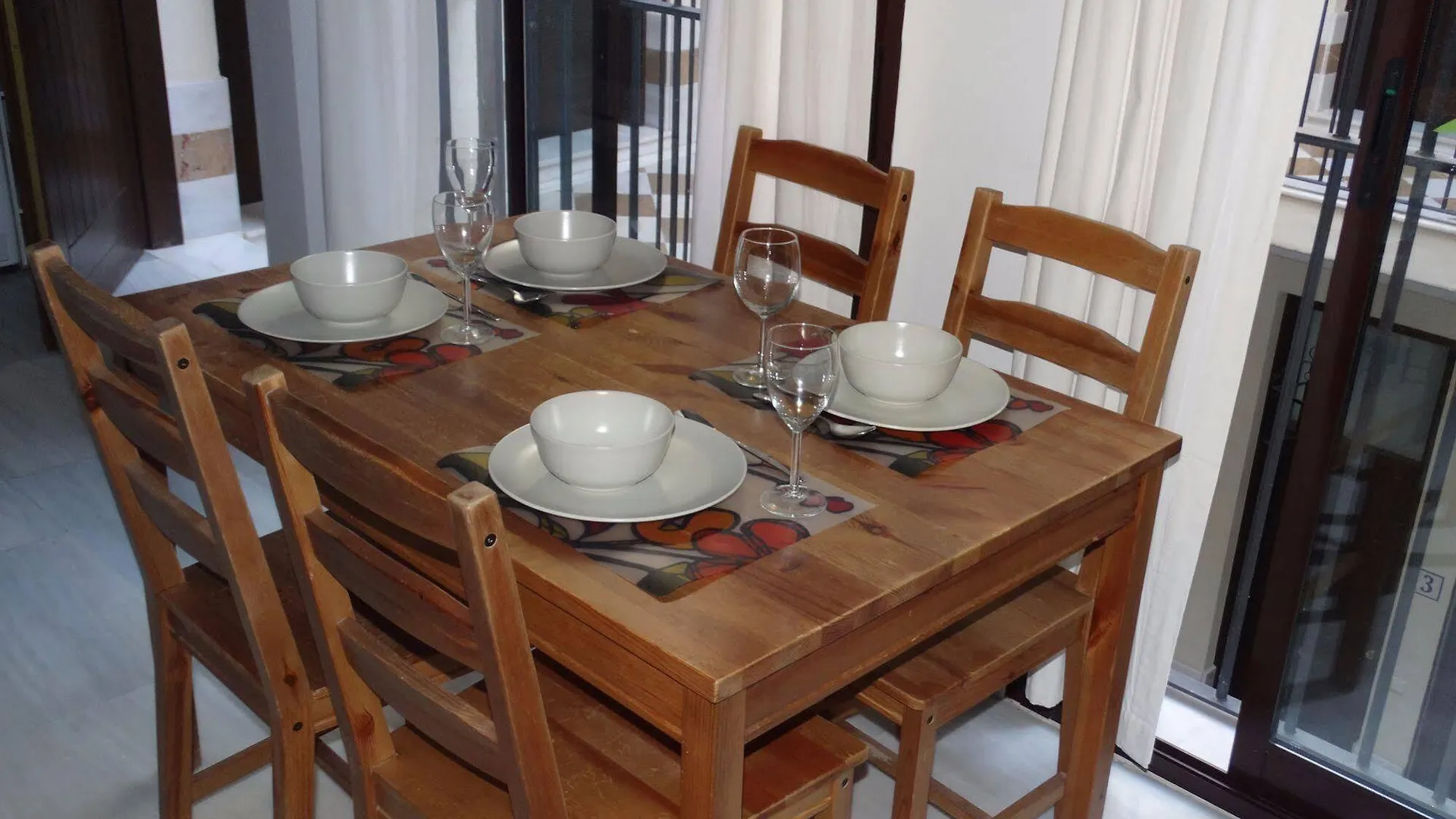 Malaga Apartamentos - Jinetes, 13 0*,  Hiszpania