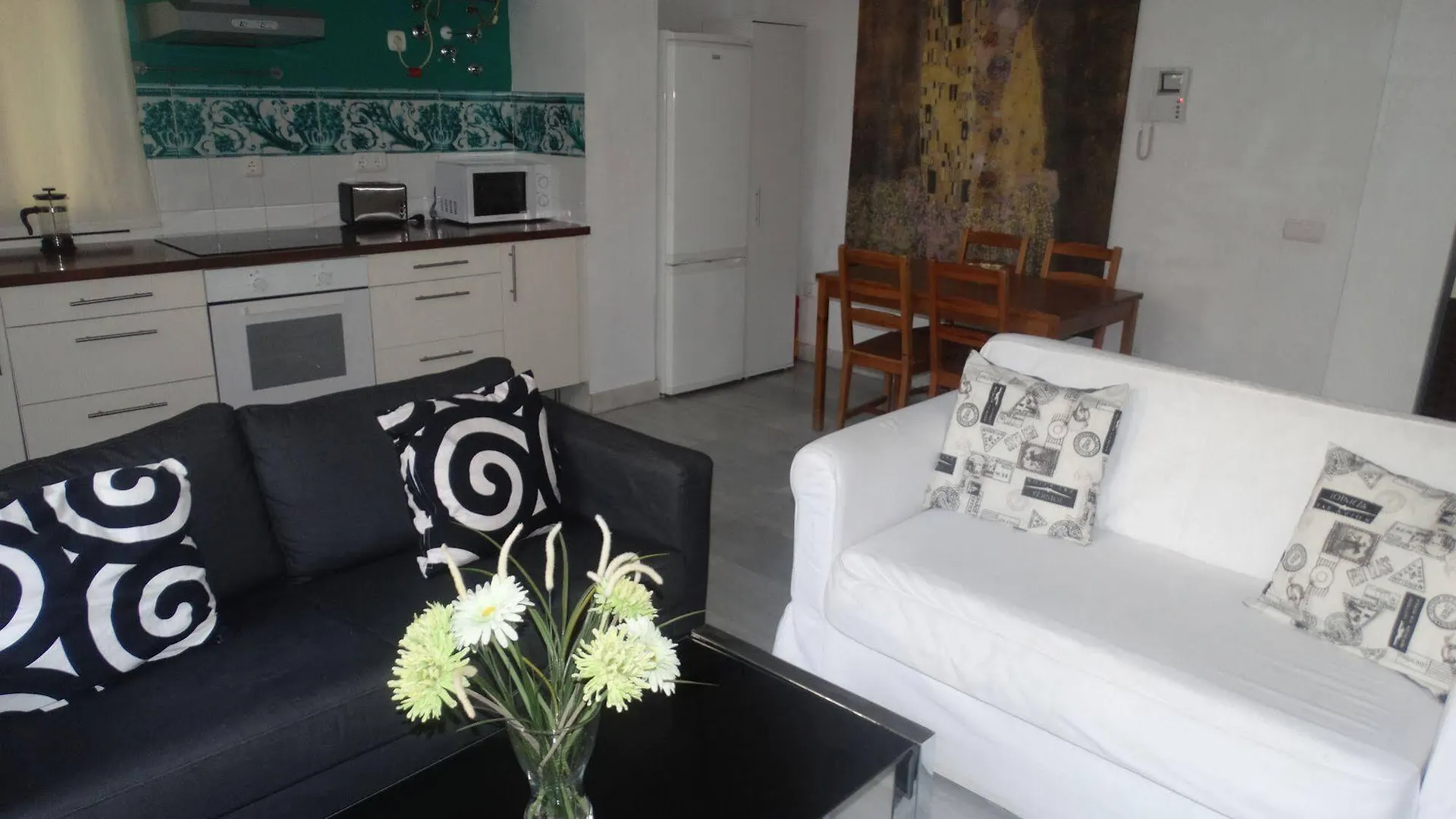 Malaga Apartamentos - Jinetes, 13